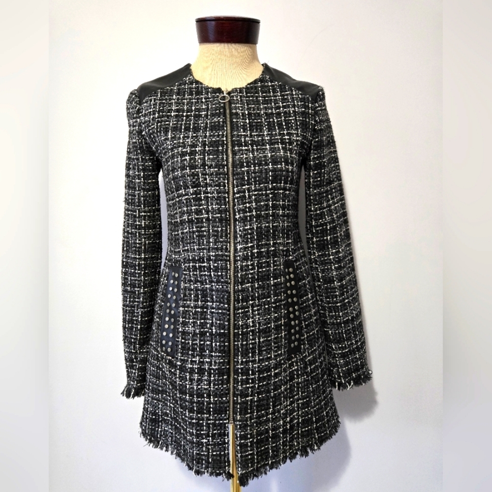 Zara Glen 534 tweed boucle black and white midi jacket. Size XS